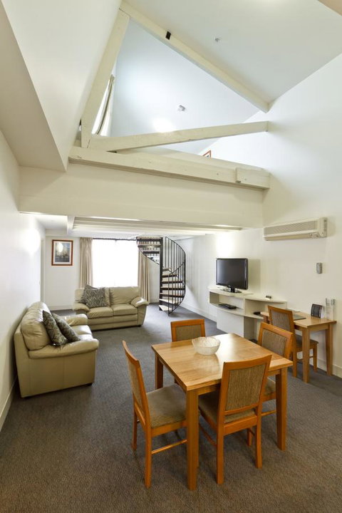 The Old Woolstore Apartment Hotel - Winery Find 26