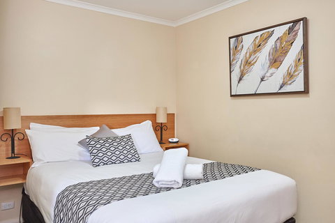 Elphin Serviced Apartments - Winery Find 4