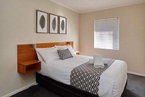 Elphin Serviced Apartments - Winery Find 1