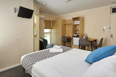 Elphin Serviced Apartments - Winery Find 14