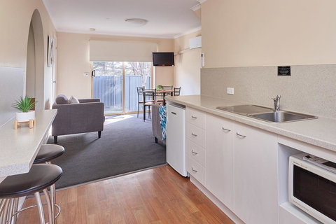Elphin Serviced Apartments - Winery Find 8