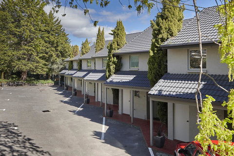 Elphin Serviced Apartments - Winery Find 15