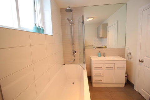 Trinity Hill Apartments - Winery Find 22