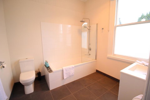 Trinity Hill Apartments - Winery Find 19