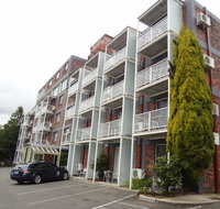 Adina Place Motel Apartments - Winery Find