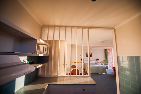 Parklane Motel - Winery Find 4