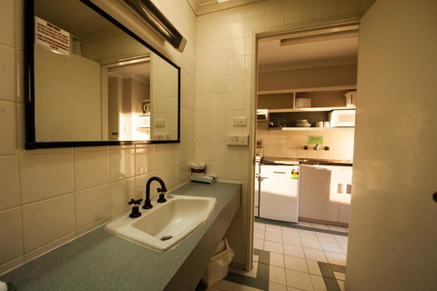 Parklane Motel - Winery Find 24