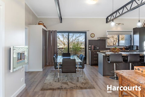 The WeareHouse In Deloraine - Winery Find 22