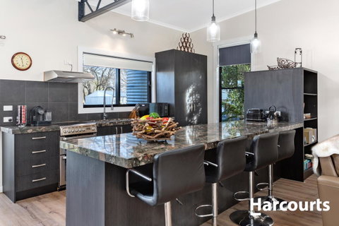 The WeareHouse In Deloraine - Winery Find 17