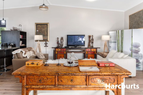 The WeareHouse In Deloraine - Winery Find 16