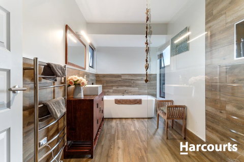 The WeareHouse In Deloraine - Winery Find 14