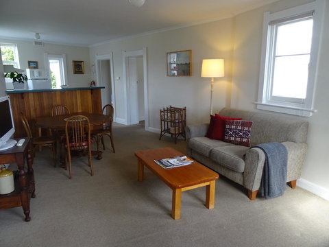 Highbury Apartments - Winery Find 35