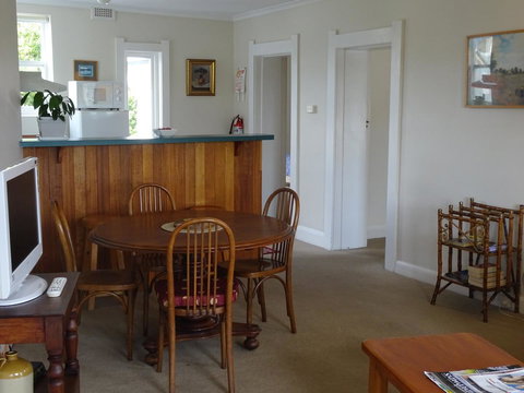 Highbury Apartments - Winery Find 36