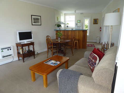 Highbury Apartments - Winery Find 33