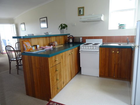 Highbury Apartments - Winery Find 20