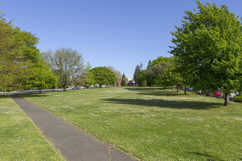 Highbury Apartments - Winery Find 9