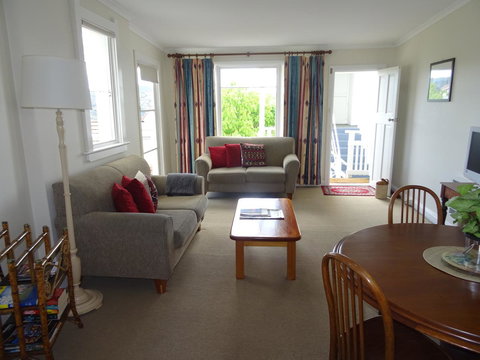 Highbury Apartments - Winery Find 15
