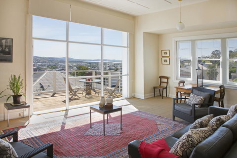 Highbury Apartments - Winery Find 2
