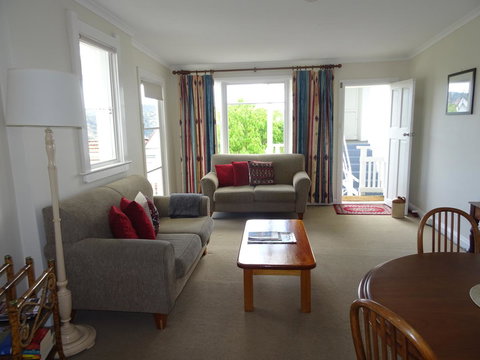 Highbury Apartments - Winery Find 14