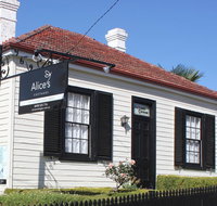 Alice's Cottages - Winery Find