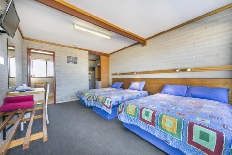 Nullarbor Roadhouse - Winery Find 1
