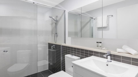 Oaks Brisbane Woolloongabba Suites - Winery Find 2