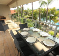 Oaks Pacific Blue 339 265 Sandy Pt Road - HUGE RESORT LAGOON POOL - Winery Find