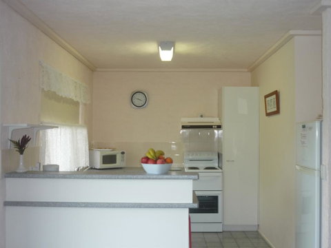 Ocean Drive Apartments - Winery Find 1