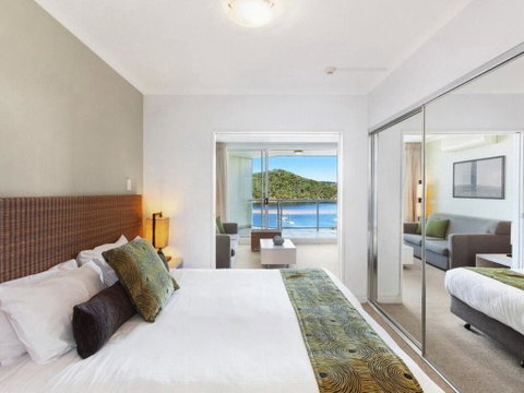 Ocean Panorama - 1 Bedroom Oceanview Apt - Winery Find 0