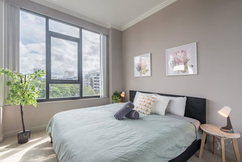 Olympic Park Near Qudos Bank Arena King Bed 1BR 1Bath Sleeps 6 Air-cond Parking - Winery Find 0