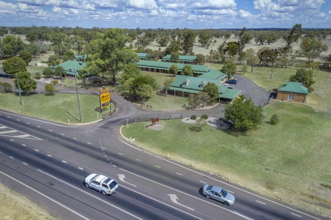 Overlander Homestead Motel - Winery Find 2