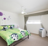 Panda Holiday -Close Mountain Ocean Pet Friendly - Winery Find