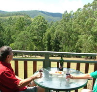 Peacehaven Country Cottages  Farmstay - Winery Find