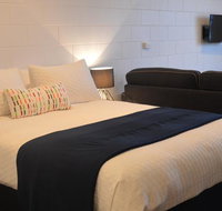 Penguin Seaside Motel - Winery Find