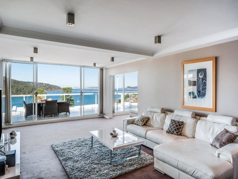 Penthouse 707 - 4 Bedroom Oceanview Penthouse - Winery Find 0