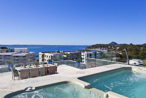 Penthouse Palace - Luxurious Harbourview Location - Winery Find 0