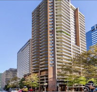 Perfect City location. Immaculate Apartment with Parking - Winery Find