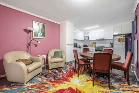 Pet Friendly Home - Pool & Parking - Tennis Court - Winery Find 2