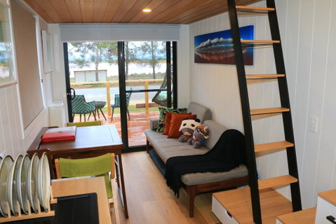 Pink Lake Tiny House - Winery Find 3