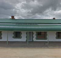 Port Wakefield Cottages - Winery Find