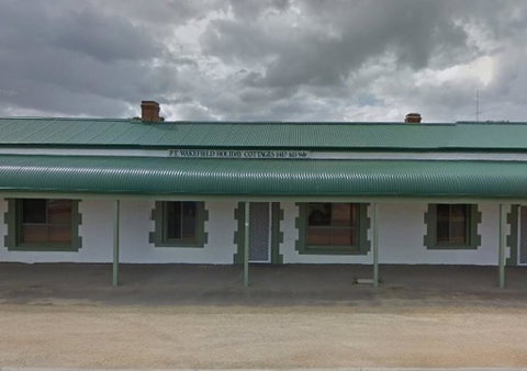 Port Wakefield Cottages - Winery Find 0