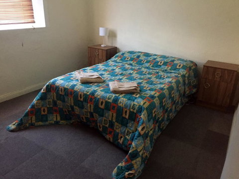 Port Wakefield Cottages - Winery Find 2