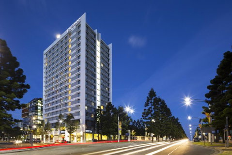 Pullman Sydney Olympic Park - Winery Find 1
