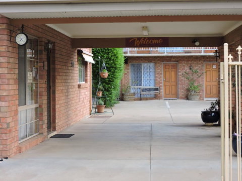 Red Cliffs Colonial Motor Lodge - Winery Find 1