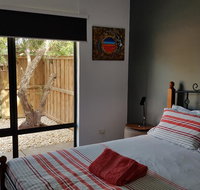 Red Ochre - Large 1BR with Private Courtyard - Winery Find