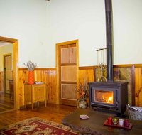 Red Tractor Retreat - Winery Find