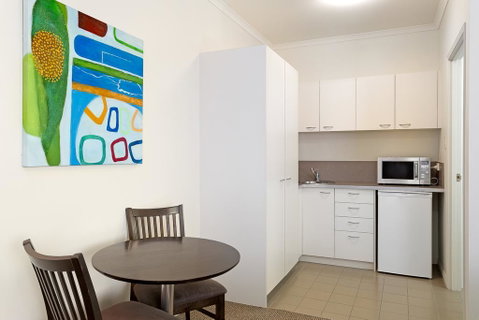 Redcliffe Motor Inn - Winery Find 3