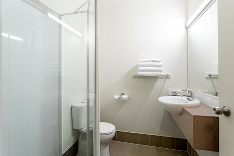 Redcliffe Motor Inn - Winery Find 2