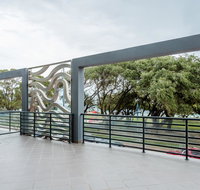 Rockingham Beachfront Apartment - Winery Find
