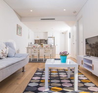 Rosebery APT for Travelling Couple Green Square - Winery Find